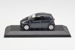 Toyota Aygo AB10 Grey Metallic Minichamps 1:43 AYGO001 メタル
