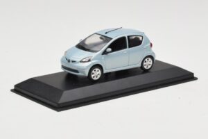 Toyota Aygo Light Blue Metallic Minichamps 1:43 TOYOTA012 メタル - 画像 2/4