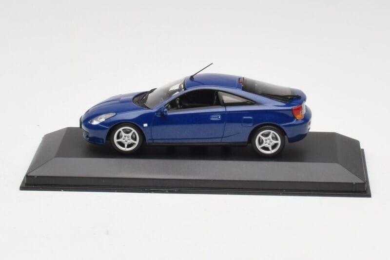 Toyota Celica T200 ダークブルー Minichamps 1:43 TOYOTA006 メタル