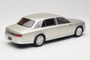 Toyota Century Silver Metallic Kyosho 1:18 KSR18036S メタル - 画像 2/6