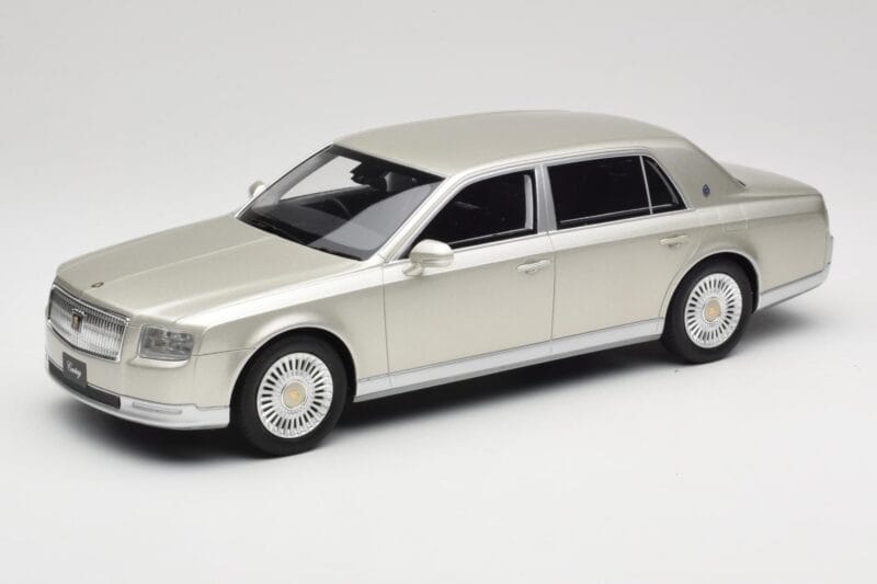 Toyota Century Silver Metallic Kyosho 1:18 KSR18036S メタル