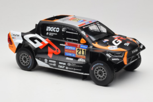 Toyota GR DKR Hilux Evo #211 H. Lategan / B. Cummings Rally Dakar 2025 IXO 1:18 18RMC237 メタル - 画像 4/6