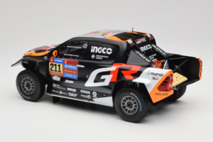 Toyota GR DKR Hilux Evo #211 H. Lategan / B. Cummings Rally Dakar 2025 IXO 1:18 18RMC237 メタル - 画像 5/6