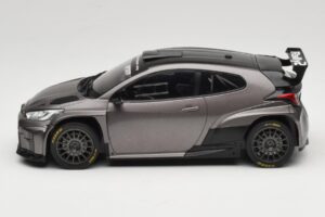 Toyota GR Yaris Rally2 グレー IXO 1:18 18CMC210 メタル - 画像 3/6