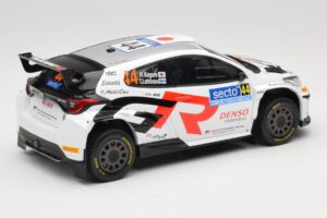 Toyota GR Yaris Rally2 #44 H. Kogure Rally Finland 2024 IXO 1:18 18RMC212B メタル - 画像 2/6