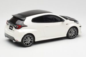Toyota GRMN Yaris Rally Package ホワイト Otto 1:18 OT1071 レジン - 画像 2/6
