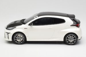 Toyota GRMN Yaris Rally Package ホワイト Otto 1:18 OT1071 レジン - 画像 3/6