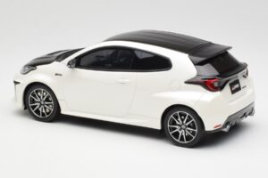Toyota GRMN Yaris Rally Package ホワイト Otto 1:18 OT1071 レジン - 画像 5/6