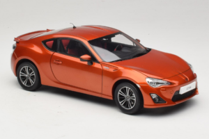 Toyota GT86 レッド Century Dragon 1:18 CD01 メタル - 画像 6/8