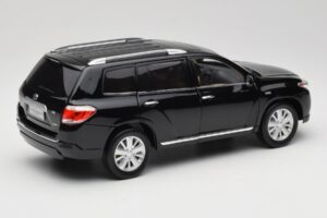 Toyota Highlander XU40 ブラック Paudi Model 1:18 2043612-B1 メタル - 画像 3/8