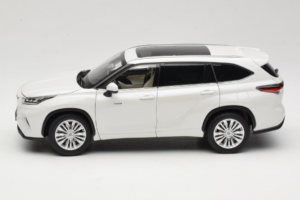 Toyota Highlander XU70 ホワイト OEM 1:18 26071-2011 メタル - 画像 4/8