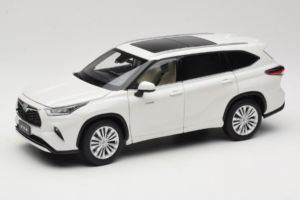 Toyota Highlander XU70 ホワイト OEM 1:18 26071-2011 メタル