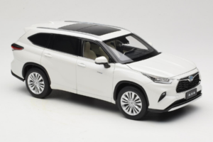 Toyota Highlander XU70 ホワイト OEM 1:18 26071-2011 メタル - 画像 6/8