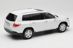 Toyota Highlander XU40 ホワイト Paudi Model 1:18 2043612-W1 メタル - 画像 3/8