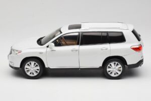 Toyota Highlander XU40 ホワイト Paudi Model 1:18 2043612-W1 メタル - 画像 4/8
