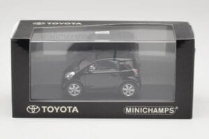 Toyota iQ ブラック マイカ Minichamps 1:43 403166803 メタル - 画像 4/4