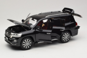 Toyota Land Cruiser LC200 ブラック Kengfai 1:18 KF024-13 メタル - 画像 2/8