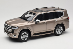 Toyota Land Cruiser LC300 ZX ゴールド LCD 1:18 LCD18013-ZX-GO メタル