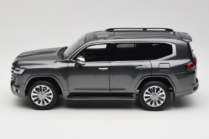 Toyota Land Cruiser LC300 ZX グレー LCD 1:18 LCD18013-ZX-GR メタル - 画像 4/8