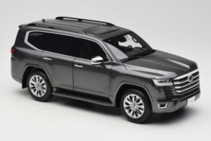 Toyota Land Cruiser LC300 ZX グレー LCD 1:18 LCD18013-ZX-GR メタル - 画像 6/8