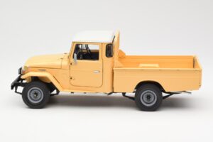 Toyota Land Cruiser Pickup ベージュ Kyosho 1:18 08958BE メタル - 画像 4/8