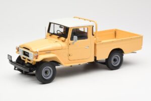 Toyota Land Cruiser Pickup ベージュ Kyosho 1:18 08958BE メタル