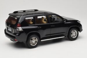 Toyota Land Cruiser Prado J150 ブラック Paudi Model 1:18 623132-BK メタル - 画像 3/8