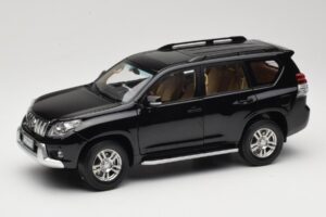 Toyota Land Cruiser Prado J150 ブラック Paudi Model 1:18 623132-BK メタル