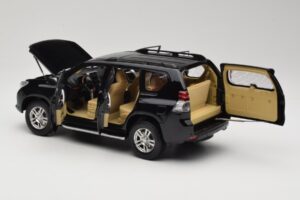 Toyota Land Cruiser Prado J150 ブラック Paudi Model 1:18 623132-BK メタル - 画像 5/8