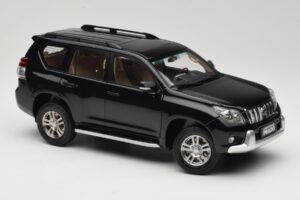 Toyota Land Cruiser Prado J150 ブラック Paudi Model 1:18 623132-BK メタル - 画像 6/8