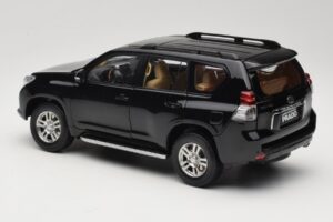 Toyota Land Cruiser Prado J150 ブラック Paudi Model 1:18 623132-BK メタル - 画像 7/8
