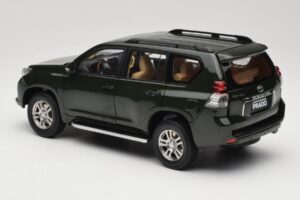 Toyota Land Cruiser Prado J150 グリーン Paudi Model 1:18 623132-GR メタル - 画像 7/8
