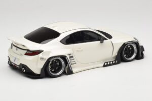 Toyota Pandem GR86 ZN8 Crystal White GT Spirit 1:18 GT498 レジン - 画像 2/6