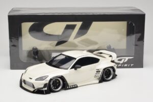 Toyota Pandem GR86 ZN8 Crystal White GT Spirit 1:18 GT498 レジン - 画像 6/6