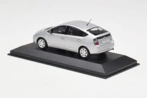 Toyota Prius シルバー Minichamps 1:43 TOYOTA005 メタル - 画像 3/4