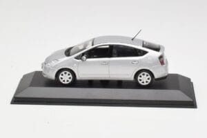 Toyota Prius シルバー Minichamps 1:43 Toyota Prius シルバー Minichamps 1:43 TOYOTA005 メタル