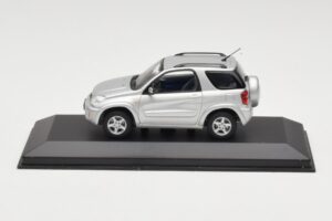 Toyota RAV4 XA20 シルバー ライトインテリア Minichamps 1:43 31434205 メタル