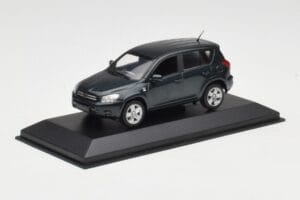 Toyota RAV4 XA20 グリーン Minichamps 1:43 TOYOTA008 メタル - 画像 2/4