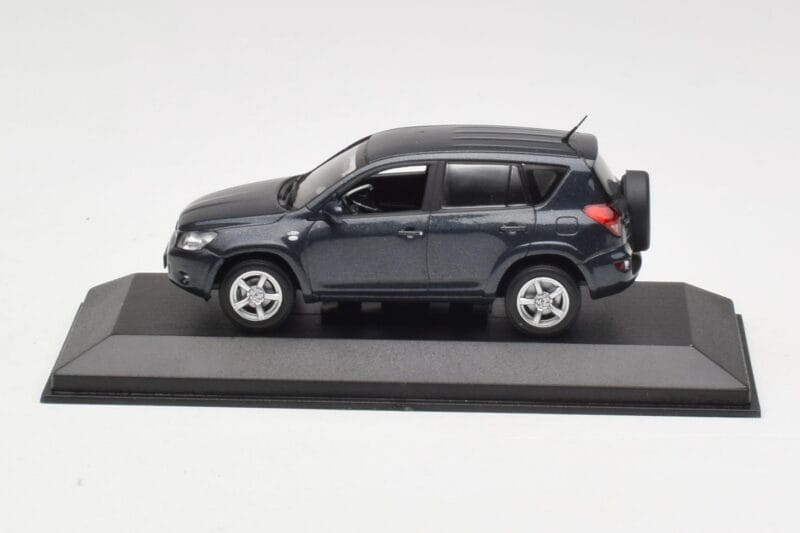 Toyota RAV4 XA30 グレー Minichamps 1:43 TOYOTA002 メタル