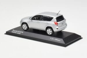 Toyota RAV4 XA30 シルバー Minichamps 1:43 400166570 メタル - 画像 3/4