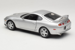 Toyota Supra A80 シルバー Kyosho 1:18 8847 メタル - 画像 7/8