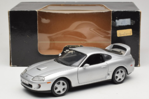Toyota Supra A80 シルバー Kyosho 1:18 8847 メタル - 画像 8/8