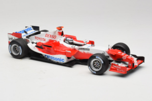 Toyota TF105 #16 J. Trulli Panasonic Toyota Racing 2005 Minichamps 1:18 100050016 メタル - 画像 4/7