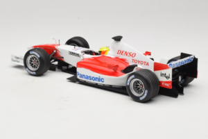 Toyota TF105 #17 R. Schumacher Panasonic Toyota Racing Showcar 2005 Minichamps 1:18 100050087 メタル - 画像 5/7