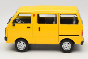 Toyota TJ110 Tianjin Huali イエロー OEM 1:18 TOYOTA014 メタル - 画像 4/8
