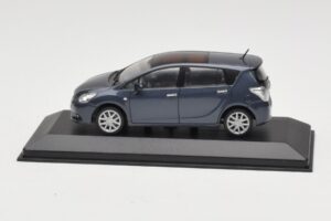 Toyota Verso Grey Metallic Minichamps 1:43 TOYOTA011 メタル