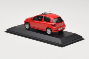 Toyota Yaris TS レッド Minichamps 1:43 430166062 メタル - 画像 3/4