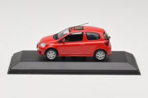Toyota Yaris TS レッド Minichamps 1:43 430166062 メタル