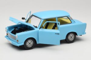 Trabant 601 ブルー Sun Star 1:18 4290 メタル - 画像 2/8