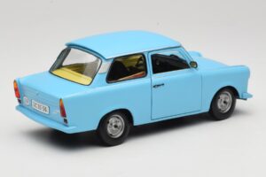 Trabant 601 ブルー Sun Star 1:18 4290 メタル - 画像 3/8